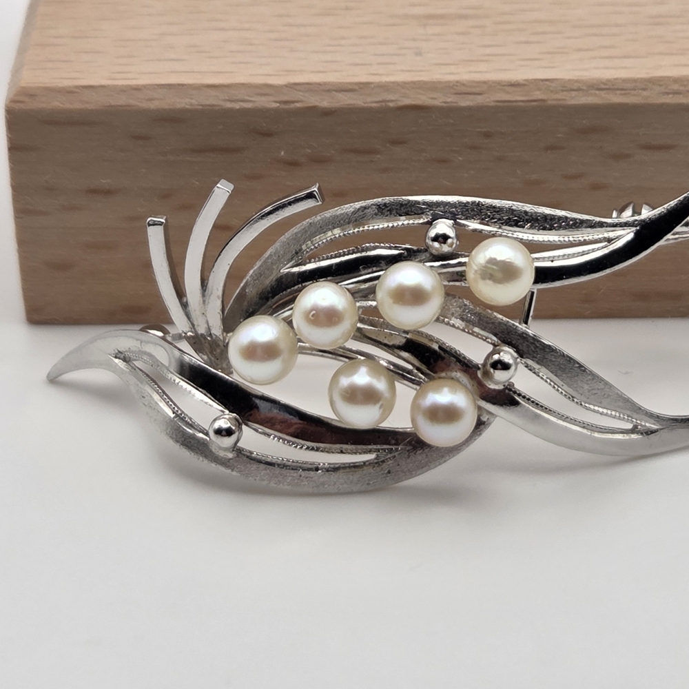Vintage Sterling Silver and Pearls Leaf Brooch